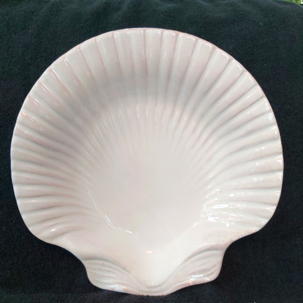 Olfaire Majolica Shell Serving Bowl Platter Ceramic Portugal White Nautical Clam